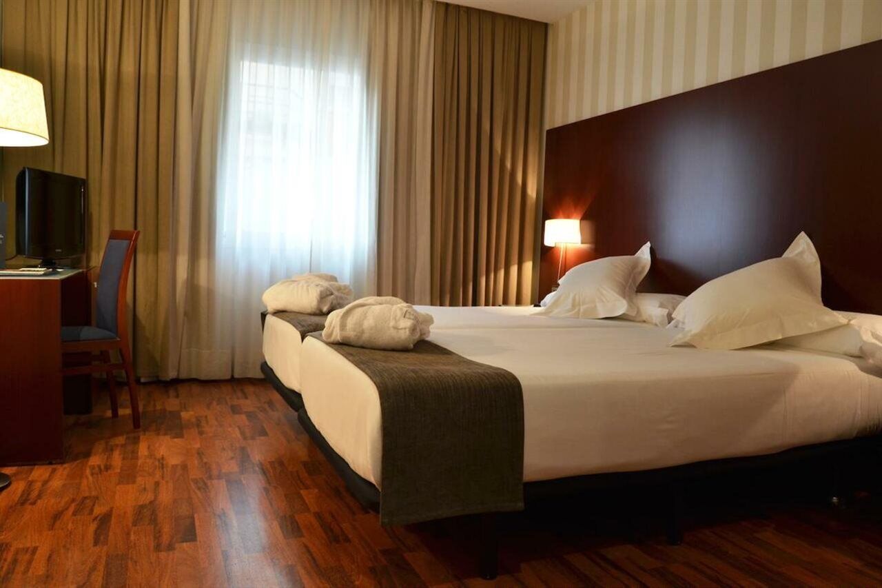 Zenit Malaga Hotel Buitenkant foto